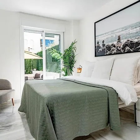 Lcr1- Lovely Ground Floor Puerto Banus Apartment
