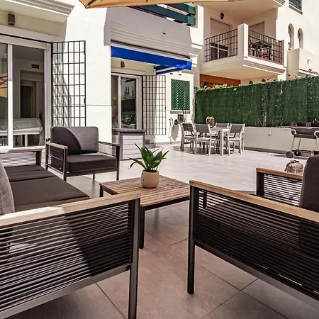 Lcr1- Lovely Ground Floor Apartment, Puerto Banus *