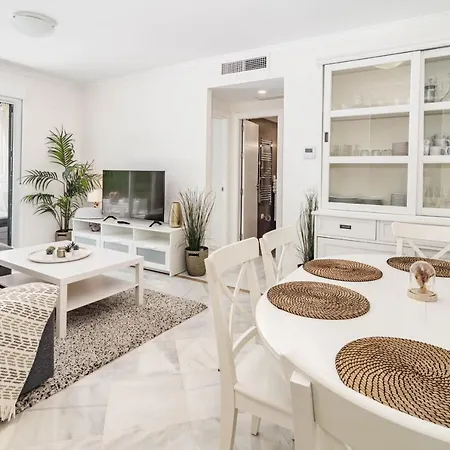 Lcr1- Lovely Ground Floor Apartment, Puerto Banus