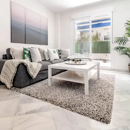 Lcr1- Lovely Ground Floor Apartment, Puerto Banus * 마르베야