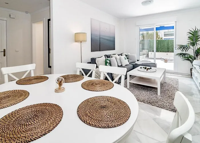 Апартаменты Lcr1- Lovely Ground Floor Puerto Banus Марбелья